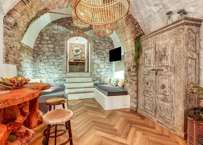 Boutique Bucanieri Luxury - Happy *